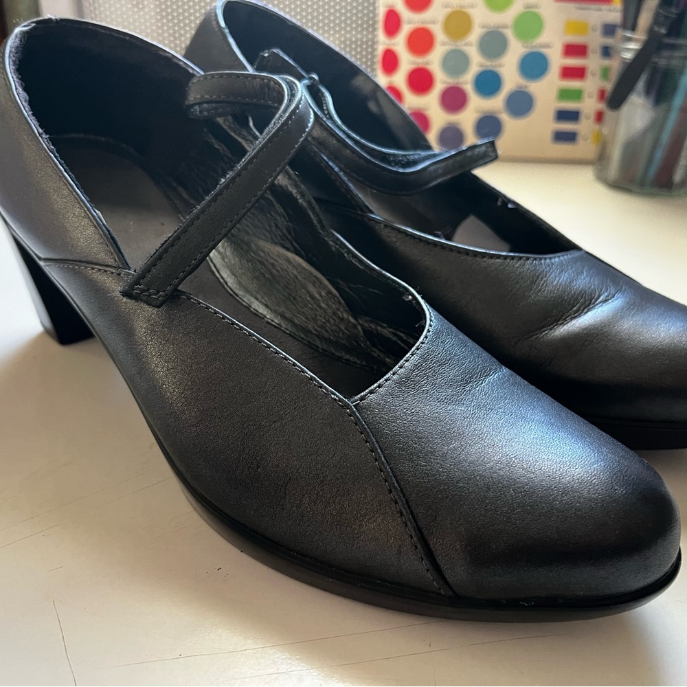 Naot Pewter High Heel Mary Janes size 40